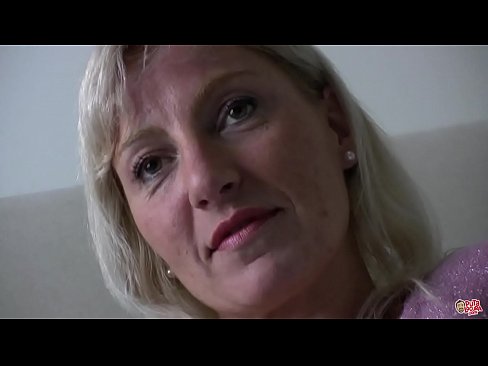 ❤️ An mháthair fucked againn go léir ... Mhuire, tú féin a iompar! Porn bhaile ag ga.hdpornpics.ru